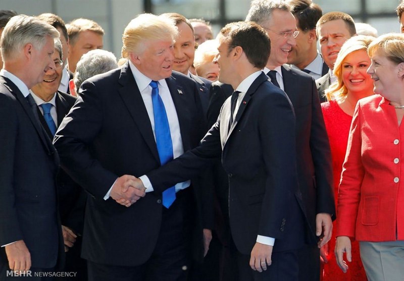 عکس/نحوه دست دادن ترامپ با دیگر سیاستمداران