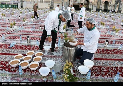 رمضان المبارک میں امام رضا علیہ السلام کا دسترخوان
