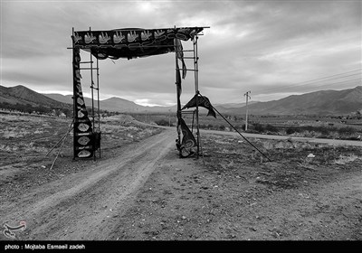 قالقاچی ، روستایی است از توابع بخش انزل در شهرستان ارومیه و نزدیکترین روستا به دریاچه شورآباد که به علت خشکسالی تقریباً تمام چاه‌های عمیق و نیمه عمیق آن خشک شده و اهالی را مجبور به مهجرت کرده است