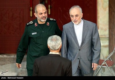 امام خمینی کی برسی کی پرشکوہ تقریب میں اعلی سیاسی و عسکری حکام کی شرکت