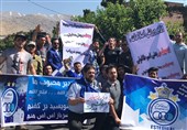 افزایش تعداد استقلالی‌های معترض، شعار علیه وزیر ورزش و حضور نیروی انتظامی + تصاویر