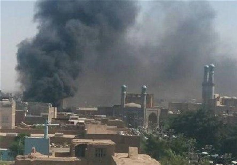 انفجار مقابل مسجد جامع هرات/7 نفر کشته و 18 تن دیگر زخمی شدند + تصاویر