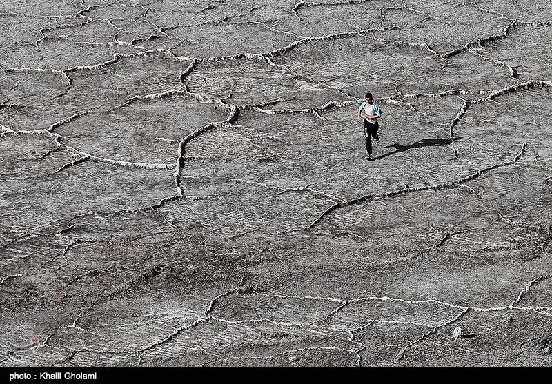 ادامه انتقادها به حذف تصویر «دریاچه ارومیه» از کتب درسی