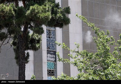 بالصور.. التصدی للهجوم الارهابی على مجلس الشورى الإسلامی