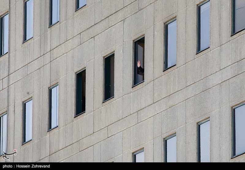 بازسازی طبقات آسیب‌دیده مجلس 36 ساعت پس از حادثه تروریستی + عکس