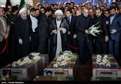 ادای احترام علی لاریجانی رئیس مجلس شورای اسلامی، آیت‌الله آملی لاریجانی رئیس قوه قضائیه و حجت‌الاسلام حسن روحانی رئیس جمهور به پیکر شهدای حادثه تروریستی تهران