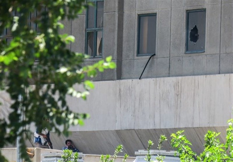 روایت فردی که چهار ساعت در حمله تروریستی در اتاق محبوس بود