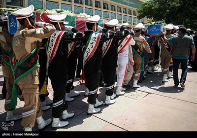 تہران؛ شہداء کے جنازوں میں صدر مملکت اوع اعلی حکام سمیت عوام کی کثیر تعداد میں شرکت