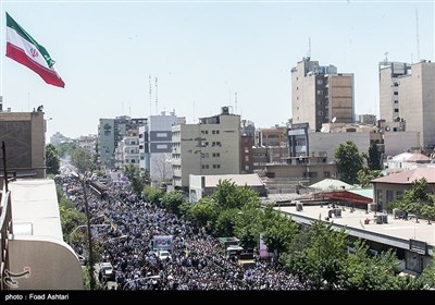 تہران؛ شہداء کے جنازوں میں صدر مملکت اوع اعلی حکام سمیت عوام کی کثیر تعداد میں شرکت