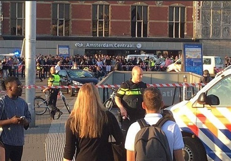 حمله یک خودرو به مردم در پایتخت هلند+تصاویر