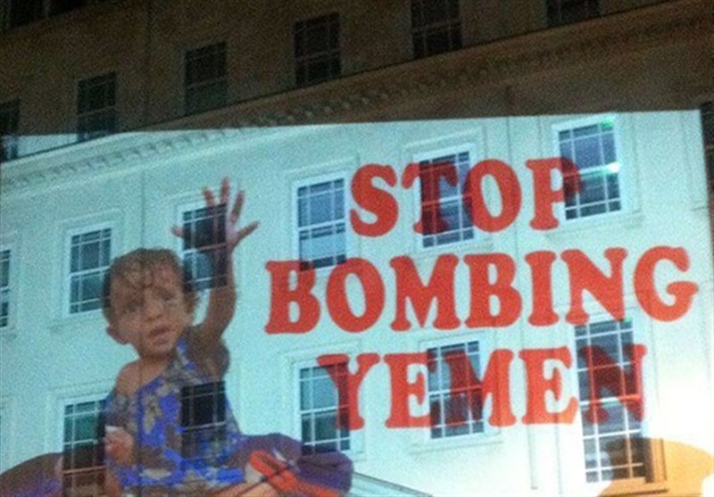 تصاویر کودکان یمنی روی دیوار سفارت عربستان در لندن