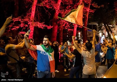 الاحتفالات الشعبیة فی إیران بعد التأهل لکأس العالم