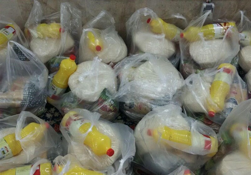 2000 بسته غذایی توسط قرارگاه محرومیت‌زدایی و سپاه خوزستان بین نیازمندان توزیع می‌شود