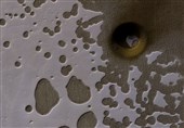 عکس ناسا از حفره‌ای عجیب و ناشناخته در مریخ