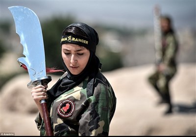 ایران کی خواتین &quot;ننجا&quot; رینجرز جنگجووں کی ایران کے مغربی پہاڑوں میں مارشل آرٹ کے اسپیشل ہتھیاروں کیساتھ ٹریننگ