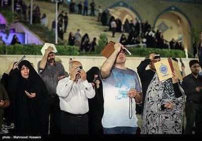 شب شہادت امام علی علیہ السلام؛ تہران میں عوام کی عبادتیں