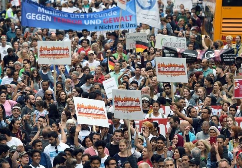 اعتراضات ضدتروریسم در کلن آلمان برگزار شد + تصاویر
