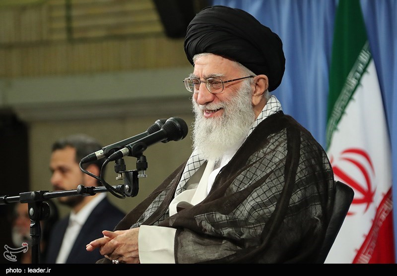 حاشیه‌های دیدار خانواده‌های شهدای مدافع حرم با امام خامنه‌ای