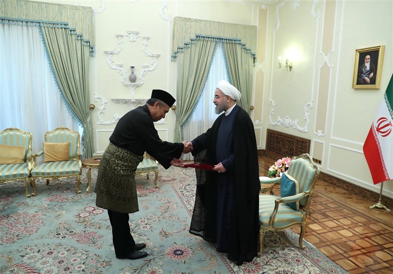 President Rouhani Calls for Closer Iran-Malaysia Ties