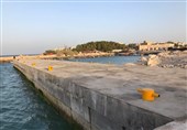 موج شکن جزیره خارگ با 10 میلیارد ریال سرمایه‌گذاری احداث شد