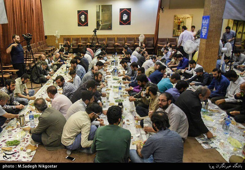 افطاری جبهه فرهنگی انقلاب اسلامی