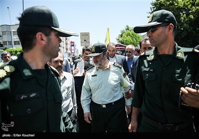 حضور سردار حسین اشتری فرمانده نیروی انتظامی در راهپیمایی روز جهانی قدس - تهران