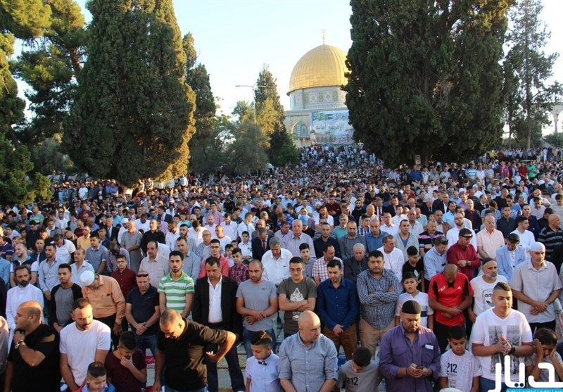 90 هزار فلسطینی نماز عید فطر را در مسجدالاقصی اقامه کردند