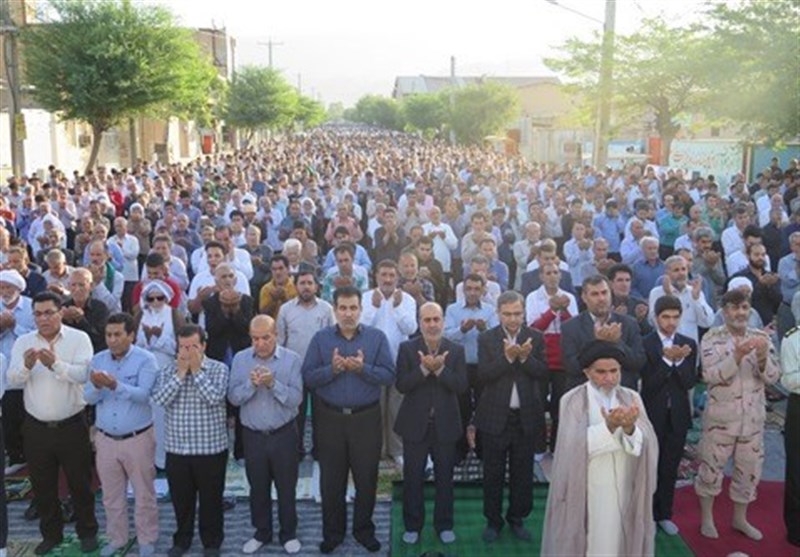 نماز عید فطر در 10 شهرستان استان ایلام برگزار شد+ تصاویر