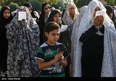 نماز عید فطر در میدان المپیک