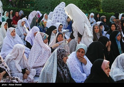 نماز عید فطر در میدان المپیک