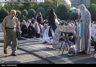 نماز عید فطر در میدان المپیک