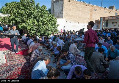 صلاة عید الفطر السعید فی مختلف المحافظات الایرانیة