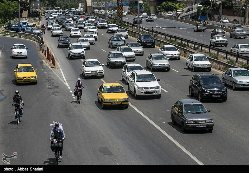 ترافیک در جاده‌های استان قزوین پرحجم و نیمه‌سنگین است