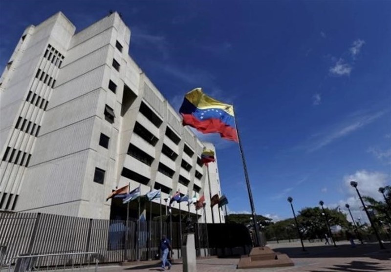 Helicopter Attacks Venezuela Court, Maduro Denounces Coup Bid