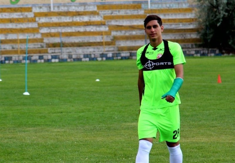 Mohammad Naderi to Join Persepolis: Report