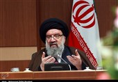 آیت‌الله خاتمی: باید اقدامات آزادی ستیزانه رژیم پهلوی در دهه فجر تبیین شود