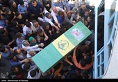 مراسم وداع با پیکر مطهر شهید مدافع وطن &quot;رمزی&quot; در قزوین برگزار شد