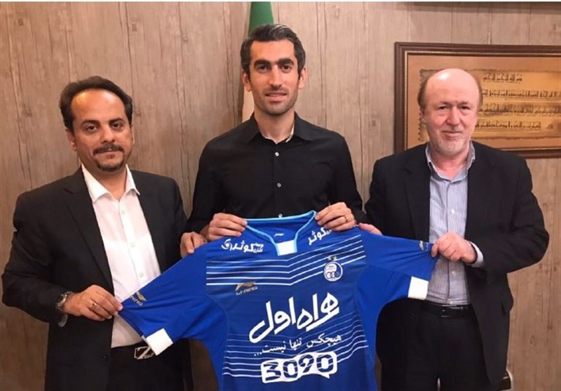 Mojtaba Jabbari Joins Iran&apos;s Esteghlal Football Team