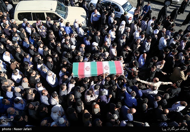 سرباز شهید مدافع وطن &quot;رمزی&quot; در قزوین تشییع شد