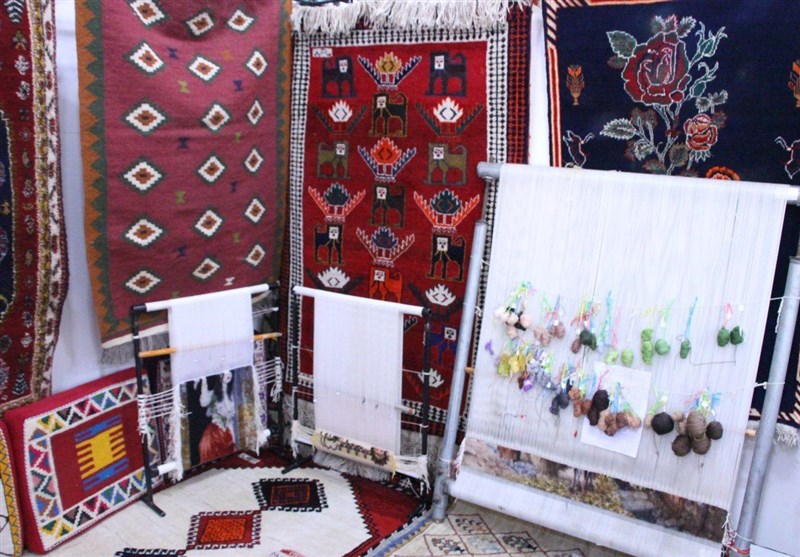 توانمندی‌های فرش‌بافان استان بوشهر در نمایشگاه فرش دستباف عرضه شد+تصاویر