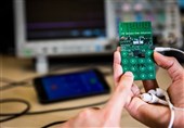 اولین موبایل بدون باتری