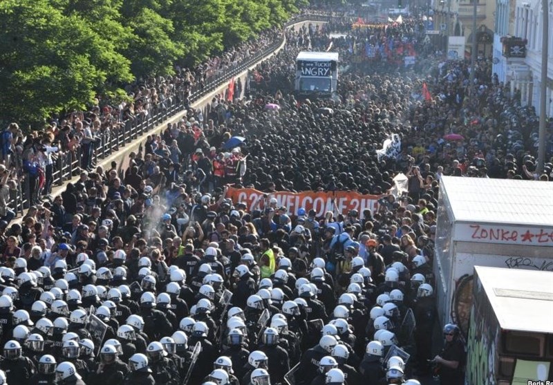 76 نیروی پلیس در تظاهرات نشست گروه 20 زخمی شدند