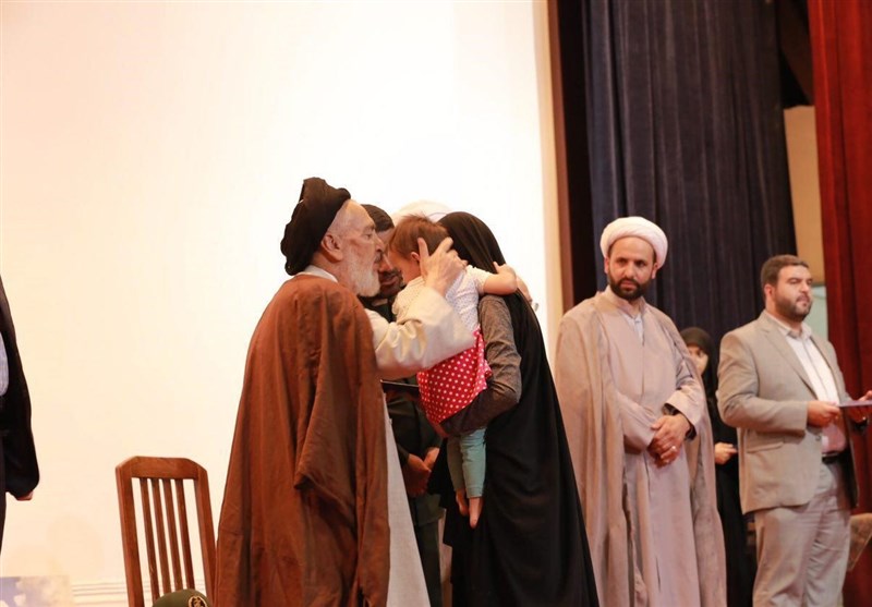 مراسم تجلیل از مادران و همسران شهدای مدافع حرم+عکس
