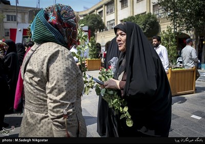 مراسم روز عفاف و حجاب در بازار تهران