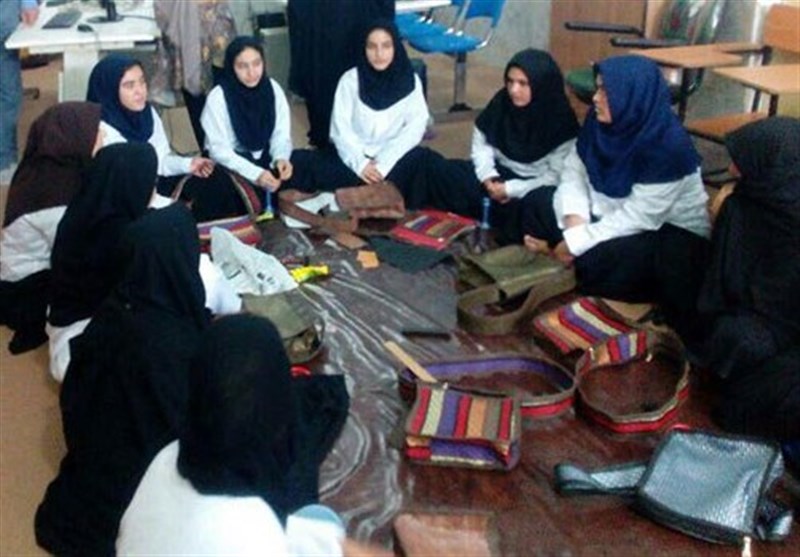 آموزشهای مهارتی به اتباع افغانستان در دشتستان ارائه می‌شود