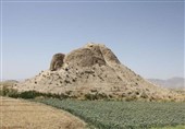 تجاوز سودجویان به تل باستانی نعلکی روستای جلیان/ تاریخ 7500 ساله فسا محروم از حمایت مردم