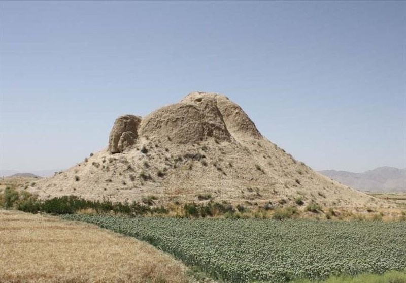 تجاوز سودجویان به تل باستانی نعلکی روستای جلیان/ تاریخ 7500 ساله فسا محروم از حمایت مردم