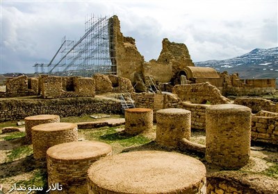 Takht-E Soleyman: Harmonious Sanctuary Inspired by Natural Context