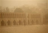 احتمال وقوع مجدد پدیده گردوغبار در اصفهان/ ورود آب‌های خاکستری به زاینده‌رود
