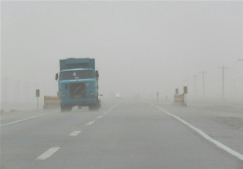 Sandstorm Sends Air Quality Index to 21 Times Limits in SE Iran